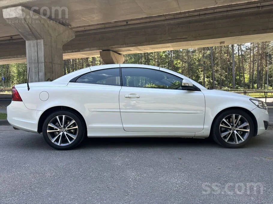 Volvo C70 2012 photo 2