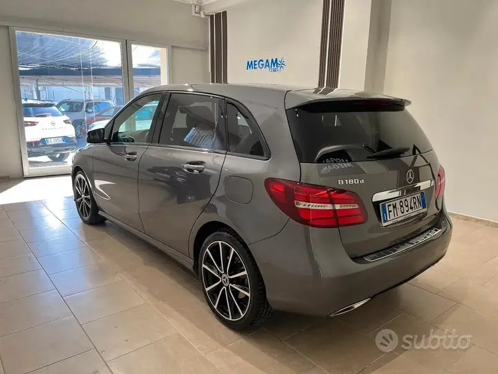 Mercedes-Benz B 2017 photo 3