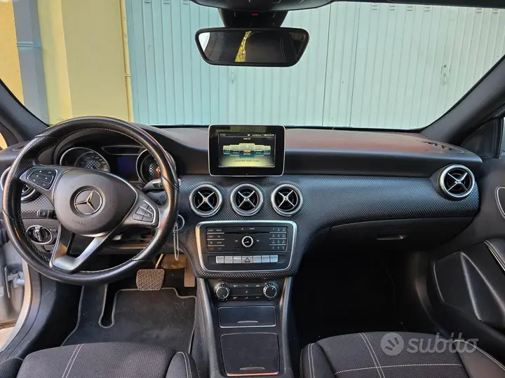 Mercedes-Benz A-Class 2016 photo 2