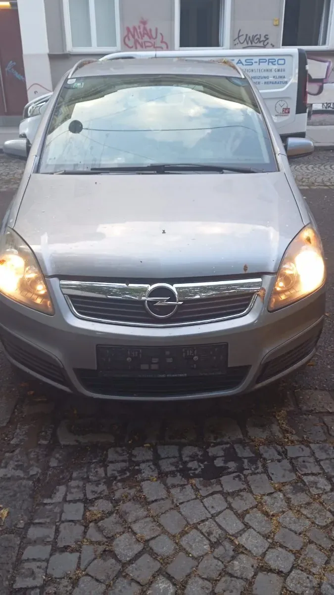 Opel Zafira 2005 photo 2