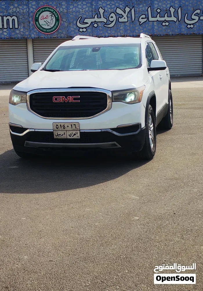 GMC Acadia 2017 photo 2