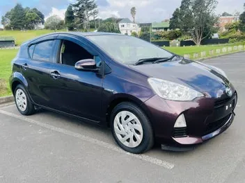 Toyota Aqua 2014 photo 5