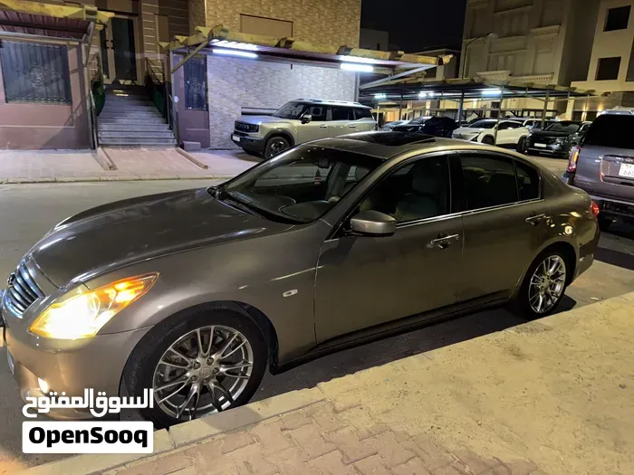 Infiniti G37 2011 photo 3