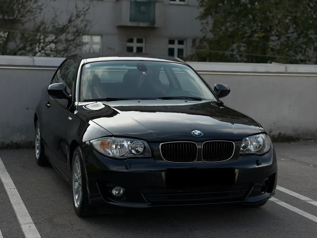 BMW 1 Series 2011 photo 2