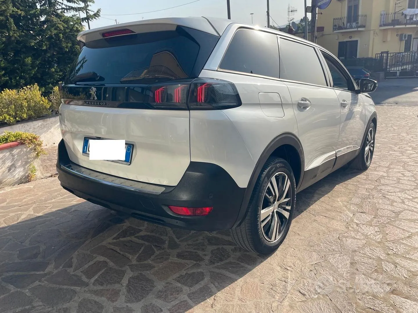 Peugeot 5008 2023 photo 4