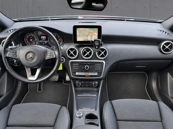 Mercedes-Benz A-Class 2017 photo 3