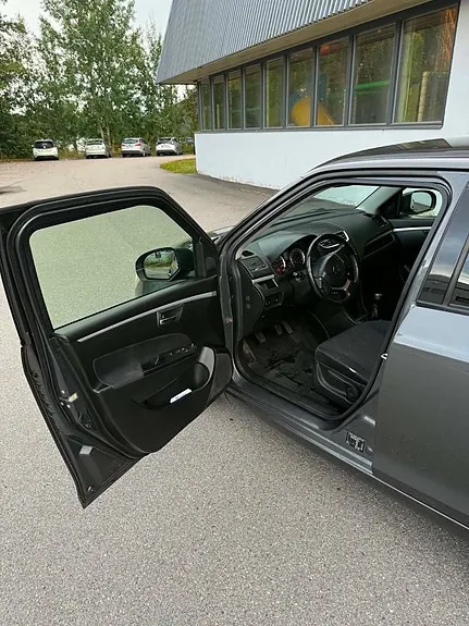 Suzuki Swift 2013 photo 5