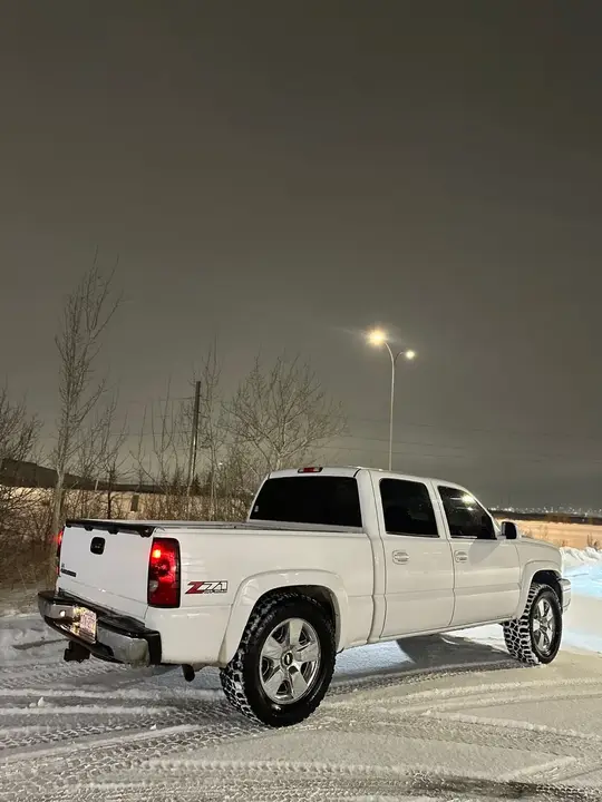 Chevrolet Silverado 1500 2006 photo 2