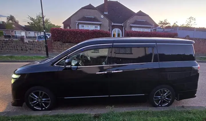 Nissan Elgrand 2022 photo 4