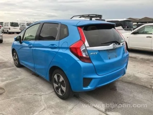 Honda Fit 2016 photo 3
