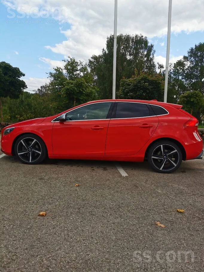 Volvo V40