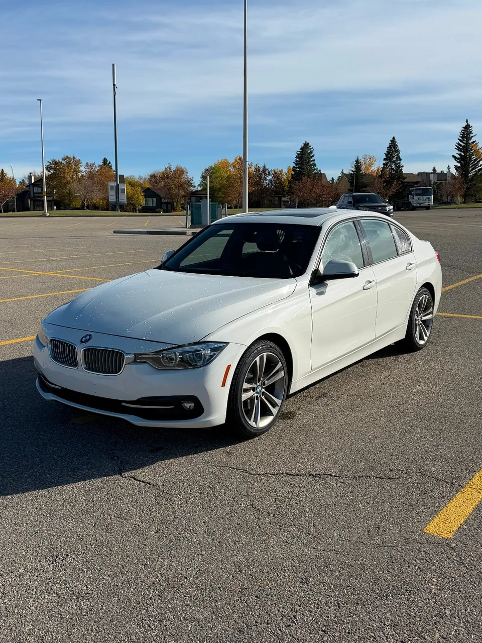 BMW 330I 2018 photo 2