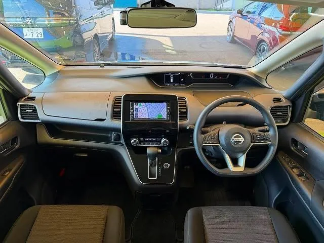 Nissan Serena 2022 photo 2