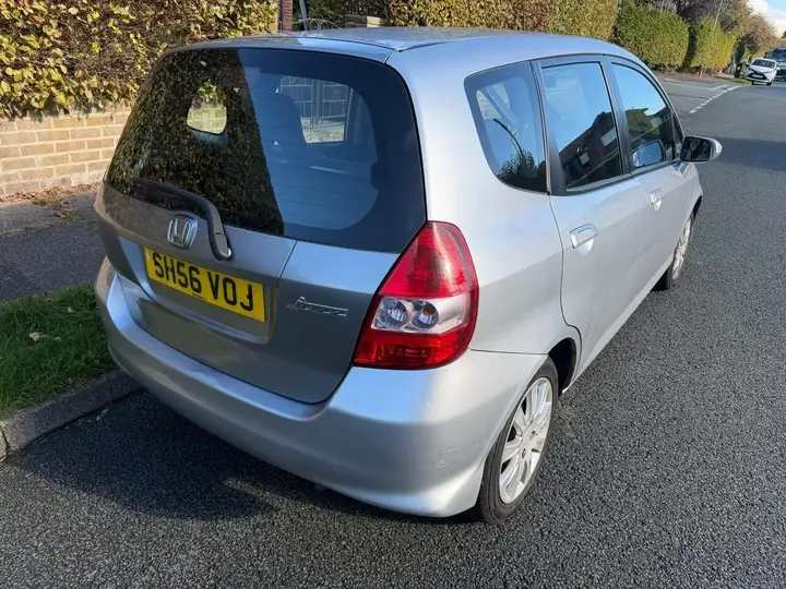 Honda Jazz 2006 photo 3