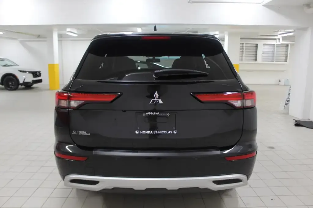 Mitsubishi Outlander 2022 photo 4