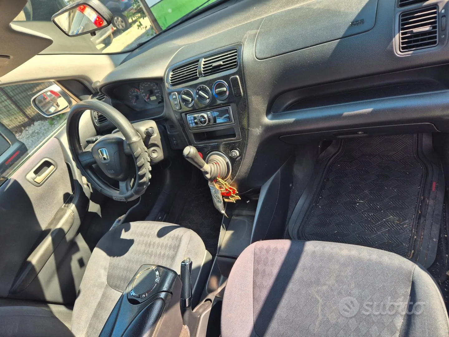 Honda Civic 2004 photo 5