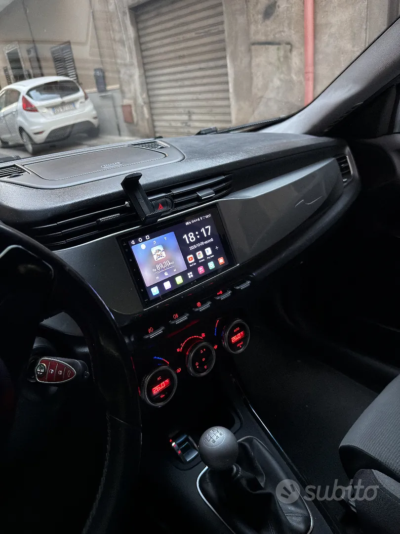 Alfa Romeo Giulietta 2012 photo 4