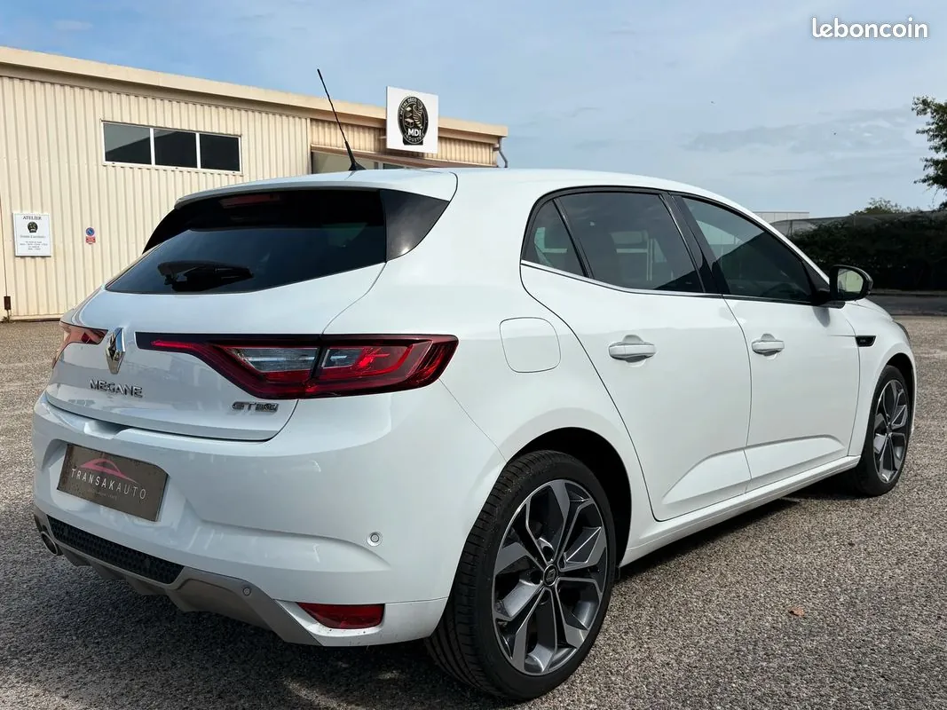 Renault Megane 2019 photo 4