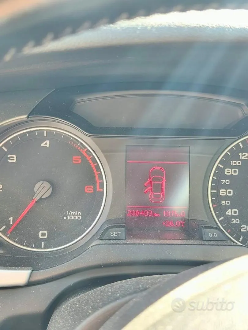 Audi A4 2009 photo 2
