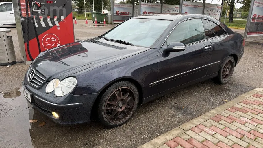 Mercedes-Benz Clk-Class 2003 photo 3