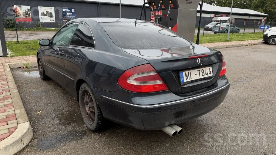 Mercedes-Benz Clk-Class 2003 photo 5