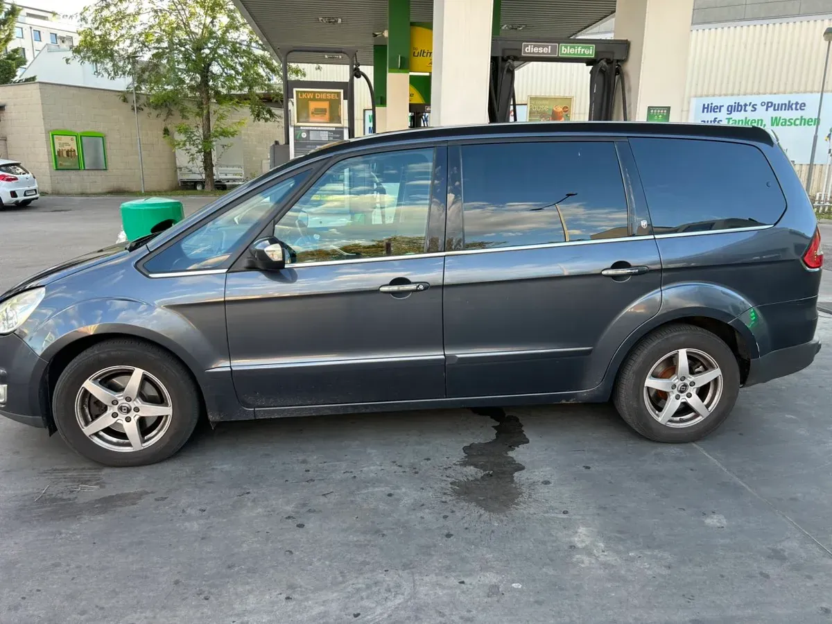 Ford Galaxy 2007 photo 2
