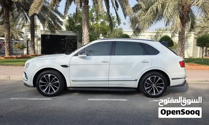 Bentley Bentayga 2017 photo 4