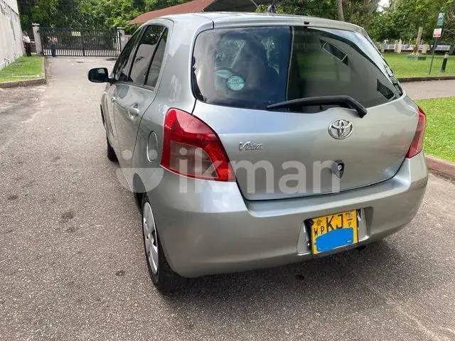Toyota Vitz 2007 photo 4
