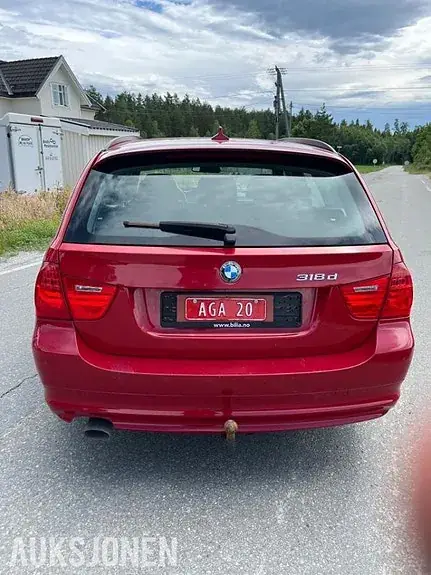 BMW 318D 2010 photo 5