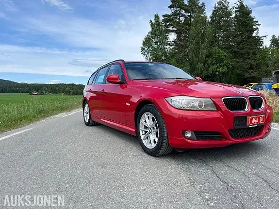 BMW 318D 2010 photo 3