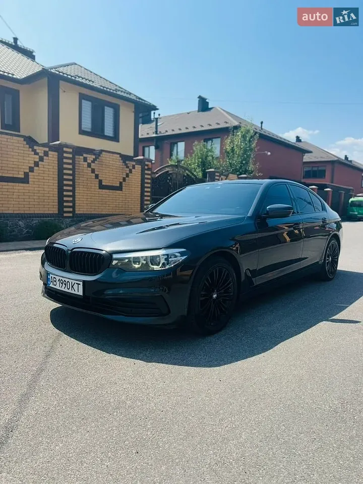 BMW 5 Series 2018 photo 2