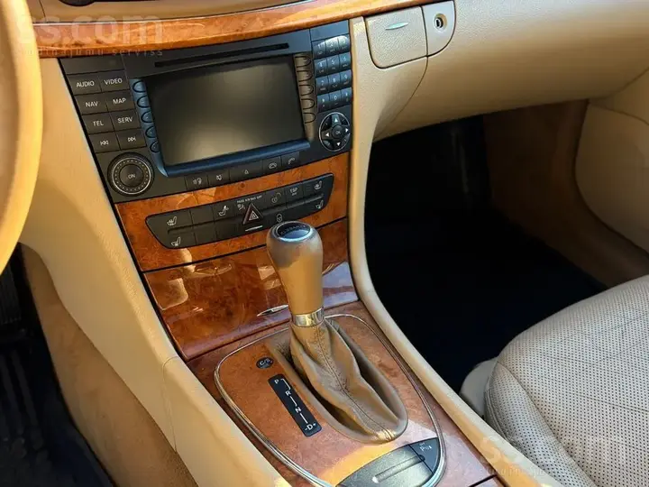 Mercedes-Benz E280 2006 photo 4