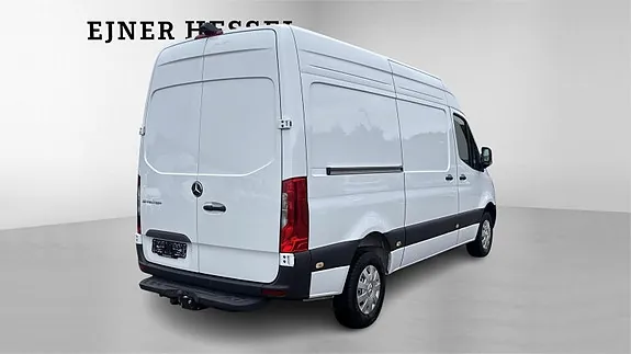 Mercedes-Benz Sprinter 317 2026 photo 4