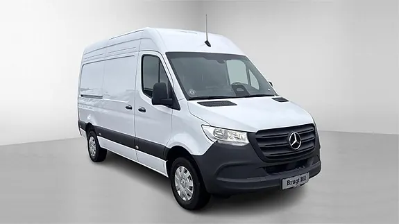 Mercedes-Benz Sprinter 317 2026 photo 2