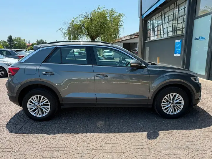 Volkswagen T-Roc 2023 photo 4