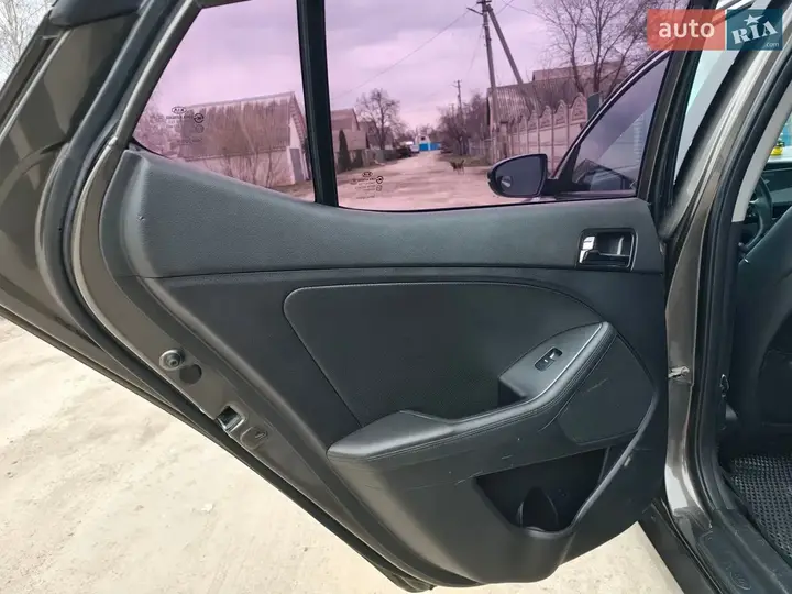 Kia Optima 2012 photo 3