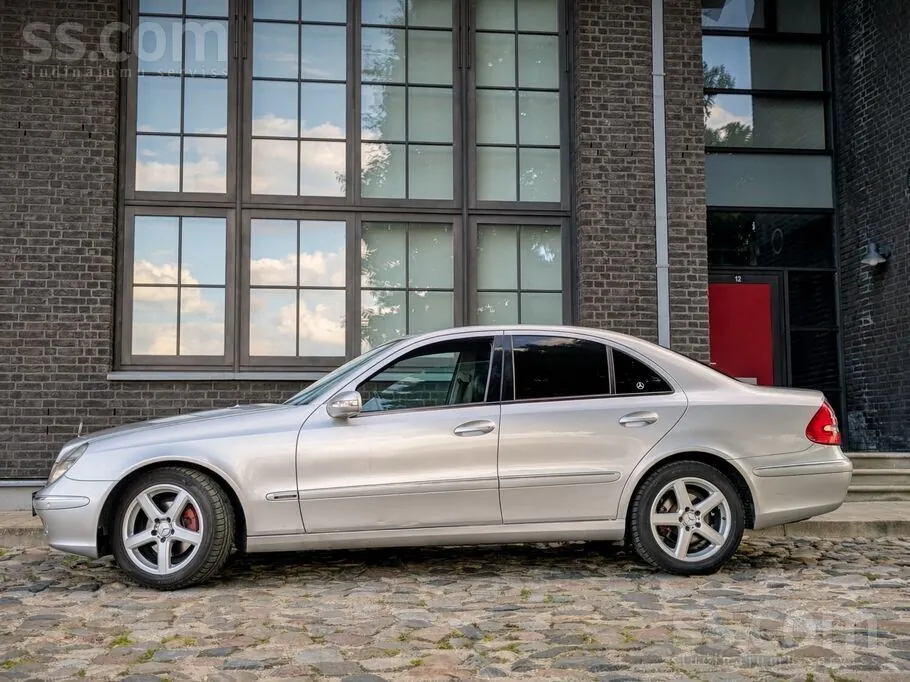 Mercedes-Benz E 280 2004 photo 3