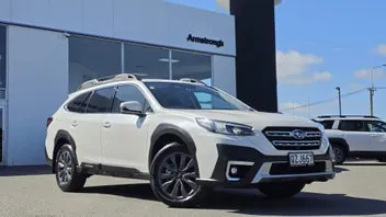 Subaru Outback 2024 photo 2