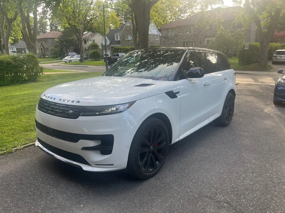 Land Rover Range Rover Sport 2024 photo 3