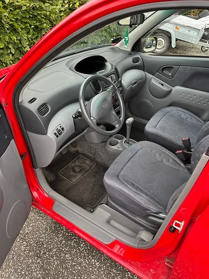 Toyota Yaris 2002 photo 5