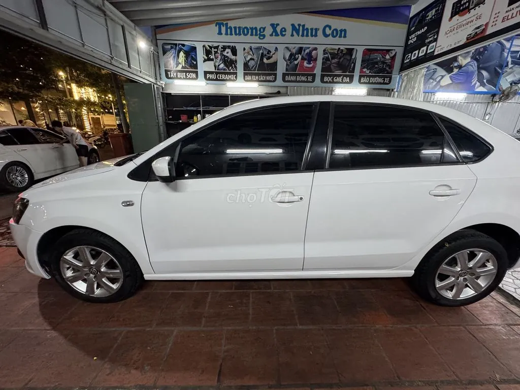 Volkswagen Polo 2015 photo 4