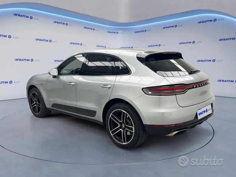 Porsche Macan 2021 photo 2