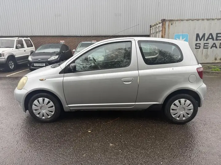 Toyota Yaris 2001 photo 4