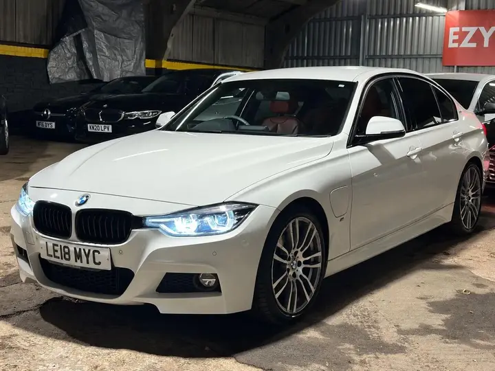 BMW 3 Series 2018 photo 4