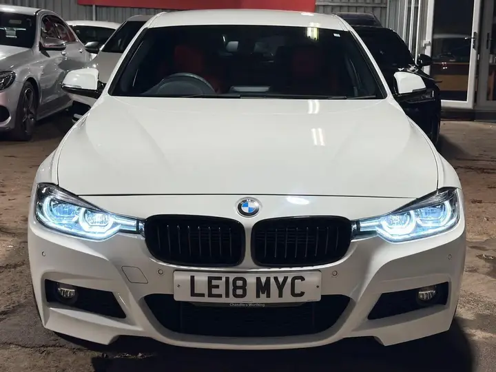 BMW 3 Series 2018 photo 2