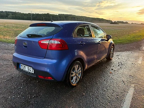 Kia Rio 2012 photo 3