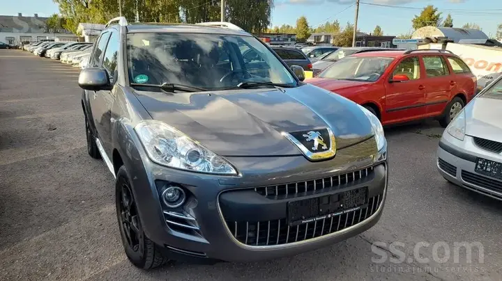 Peugeot 4007 2009 photo 2
