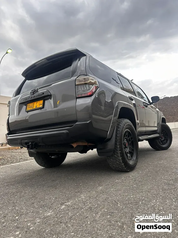 Toyota 4 Runner 2018 photo 2