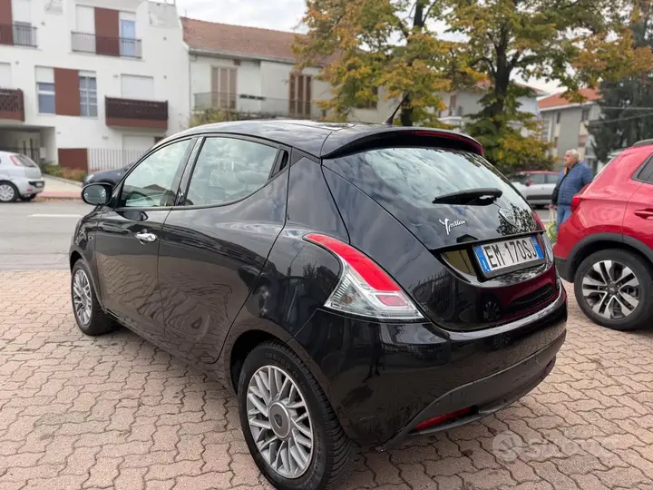 Lancia Ypsilon 2012 photo 4