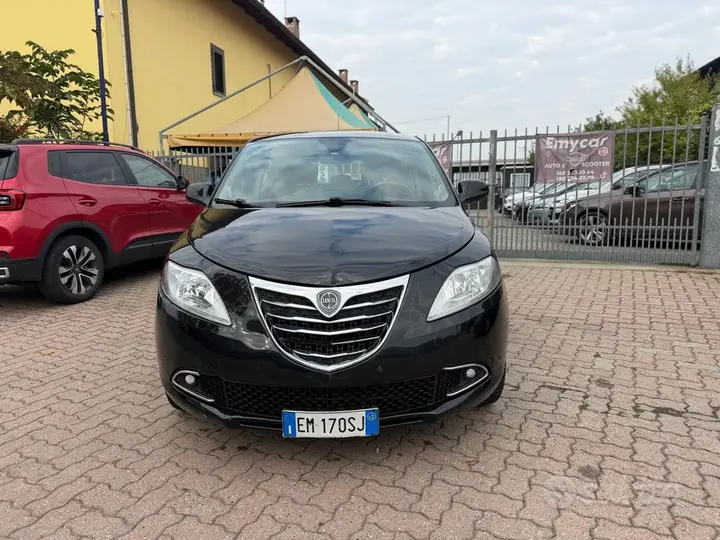 Lancia Ypsilon 2012 photo 2